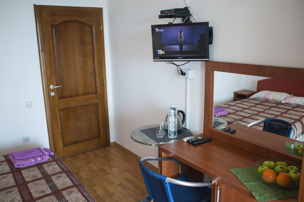 אוטייהא Axenia Hotel חדר תמונה
