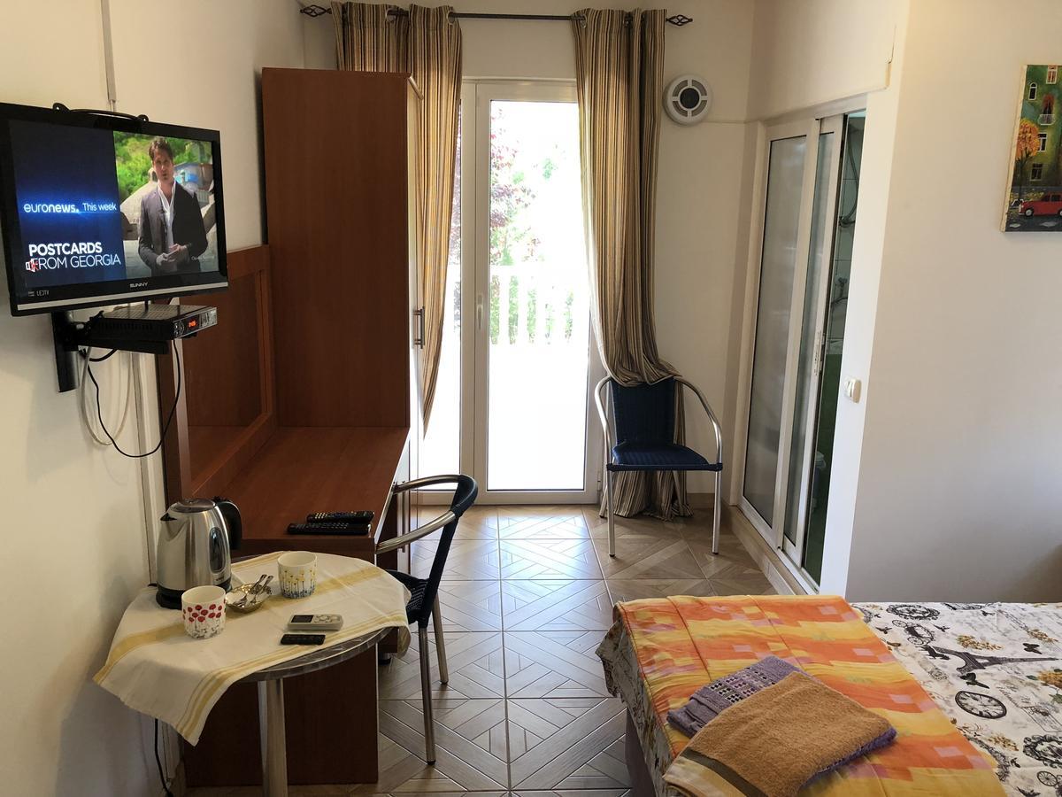 אוטייהא Axenia Hotel מראה חיצוני תמונה